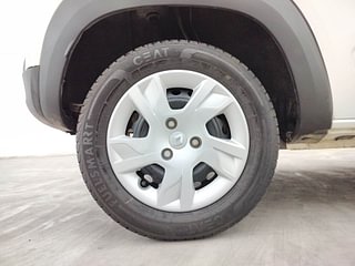 Used 2023 Renault Kwid 1.0 RXT SCE Petrol Manual tyres RIGHT REAR TYRE RIM VIEW