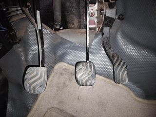 Used 2018 Datsun Redi-GO [2015-2019] T(O) 0.8L Limited Edition Petrol Manual interior PEDALS VIEW
