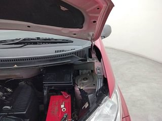 Used 2018 Datsun Redi-GO [2015-2019] T(O) 0.8L Limited Edition Petrol Manual engine ENGINE LEFT SIDE HINGE & APRON VIEW