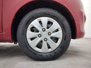 Used 2012 Hyundai i10 Sportz 1.2 AT Kappa2 Petrol Automatic tyres RIGHT FRONT TYRE RIM VIEW