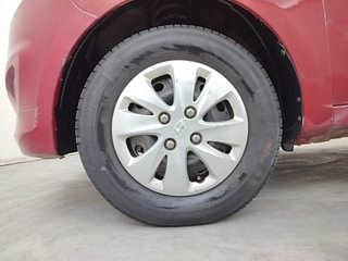 Used 2012 Hyundai i10 Sportz 1.2 AT Kappa2 Petrol Automatic tyres LEFT FRONT TYRE RIM VIEW