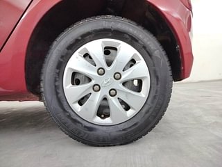 Used 2012 Hyundai i10 Sportz 1.2 AT Kappa2 Petrol Automatic tyres LEFT REAR TYRE RIM VIEW