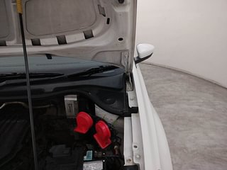 Used 2019 Volkswagen Polo [2018-2022] Comfortline 1.0L (P) Petrol Manual engine ENGINE LEFT SIDE HINGE & APRON VIEW