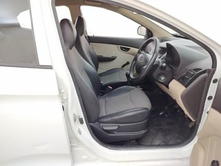 Used 2014 Hyundai Eon [2011-2018] Magna Petrol Manual interior RIGHT SIDE FRONT DOOR CABIN VIEW