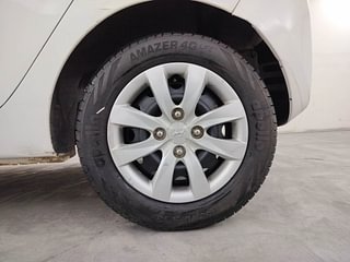 Used 2014 Hyundai Eon [2011-2018] Magna Petrol Manual tyres LEFT REAR TYRE RIM VIEW