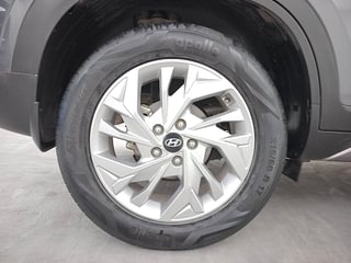 Used 2023 Hyundai Creta SX Petrol Petrol Manual tyres RIGHT REAR TYRE RIM VIEW