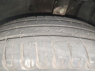 Used 2021 Tata Altroz XE 1.2 Petrol Manual tyres LEFT FRONT TYRE TREAD VIEW