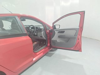 Used 2021 Tata Altroz XE 1.2 Petrol Manual interior RIGHT FRONT DOOR OPEN VIEW