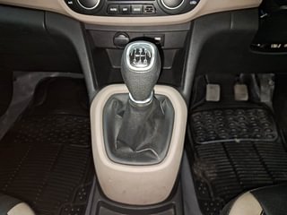 Used 2018 Hyundai Grand i10 [2017-2020] Asta 1.2 Kappa VTVT Petrol Manual interior GEAR  KNOB VIEW