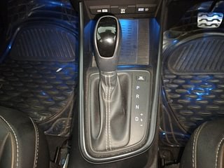 Used 2022 Hyundai New i20 Asta (O) 1.0 Turbo DCT Petrol Automatic interior GEAR  KNOB VIEW
