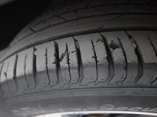 Used 2022 Hyundai New i20 Asta (O) 1.0 Turbo DCT Petrol Automatic tyres LEFT FRONT TYRE TREAD VIEW