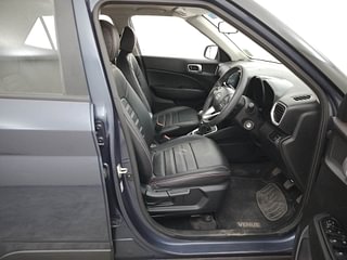 Used 2021 Hyundai Venue SX 1.0  Turbo Petrol Manual interior RIGHT SIDE FRONT DOOR CABIN VIEW
