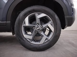 Used 2021 Hyundai Venue SX 1.0  Turbo Petrol Manual tyres LEFT REAR TYRE RIM VIEW