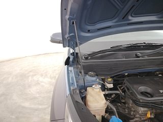 Used 2021 Hyundai Venue SX 1.0  Turbo Petrol Manual engine ENGINE RIGHT SIDE HINGE & APRON VIEW