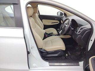 Used 2023 Honda City ZX Petrol MT Petrol Manual interior RIGHT SIDE FRONT DOOR CABIN VIEW