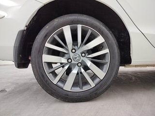 Used 2023 Honda City ZX Petrol MT Petrol Manual tyres RIGHT REAR TYRE RIM VIEW