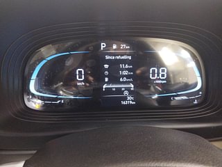 Used 2023 Hyundai Venue S (O) 1.0 Turbo DCT Petrol Automatic interior CLUSTERMETER VIEW