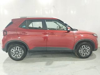 Used 2023 Hyundai Venue S (O) 1.0 Turbo DCT Petrol Automatic exterior RIGHT SIDE VIEW
