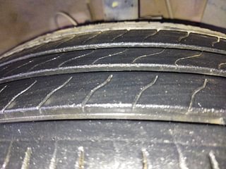 Used 2023 Hyundai Venue S (O) 1.0 Turbo DCT Petrol Automatic tyres RIGHT FRONT TYRE TREAD VIEW
