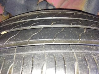 Used 2023 Hyundai Venue S (O) 1.0 Turbo DCT Petrol Automatic tyres LEFT REAR TYRE TREAD VIEW