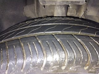 Used 2019 Tata Tiago [2016-2020] Revotron XZA AMT Petrol Automatic tyres RIGHT FRONT TYRE TREAD VIEW