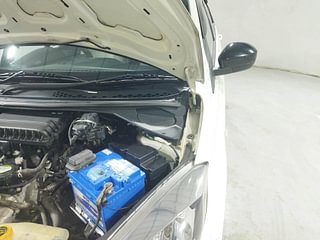 Used 2019 Tata Tiago [2016-2020] Revotron XZA AMT Petrol Automatic engine ENGINE LEFT SIDE HINGE & APRON VIEW