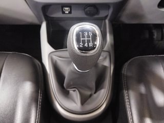 Used 2020 Hyundai Grand i10 Nios Sportz 1.2 Kappa VTVT Petrol Manual interior GEAR  KNOB VIEW