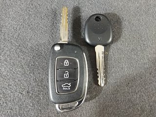 Used 2020 Hyundai Grand i10 Nios Sportz 1.2 Kappa VTVT Petrol Manual extra CAR KEY VIEW