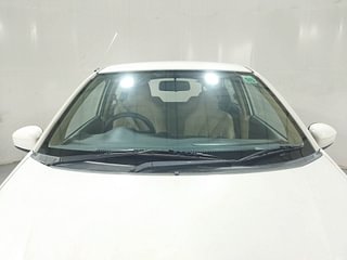 Used 2014 Honda Brio VX MT Petrol Manual exterior FRONT WINDSHIELD VIEW