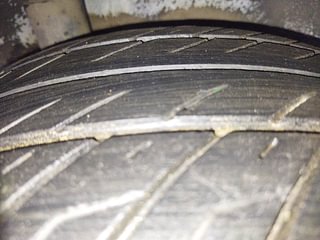Used 2014 Honda Brio VX MT Petrol Manual tyres RIGHT REAR TYRE TREAD VIEW