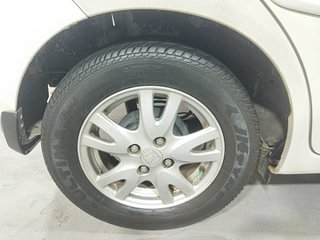 Used 2014 Honda Brio VX MT Petrol Manual tyres RIGHT REAR TYRE RIM VIEW