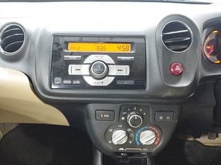 Used 2014 Honda Brio VX MT Petrol Manual interior MUSIC SYSTEM & AC CONTROL VIEW