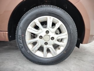 Used 2017 Tata Tigor [2017-2020] Revotorq XZ (O) Diesel Manual tyres RIGHT FRONT TYRE RIM VIEW