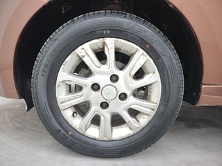Used 2017 Tata Tigor [2017-2020] Revotorq XZ (O) Diesel Manual tyres LEFT FRONT TYRE RIM VIEW