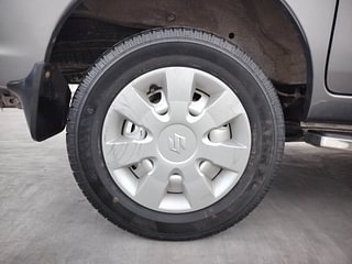 Used 2020 Maruti Suzuki Eeco AC 5 STR Petrol Manual tyres RIGHT REAR TYRE RIM VIEW