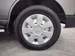 Used 2020 Maruti Suzuki Eeco AC 5 STR Petrol Manual tyres RIGHT FRONT TYRE RIM VIEW