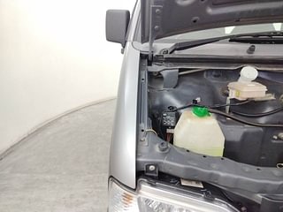 Used 2020 Maruti Suzuki Eeco AC 5 STR Petrol Manual engine ENGINE RIGHT SIDE HINGE & APRON VIEW