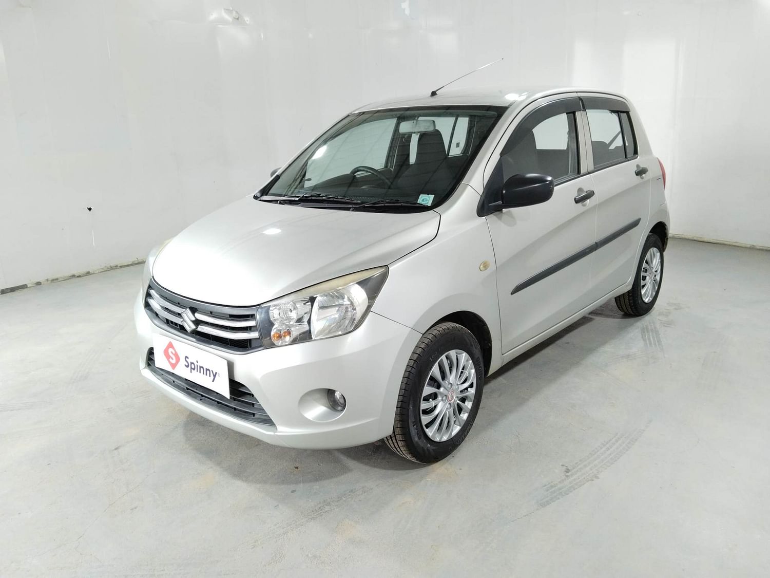LEFT FRONT CORNER VIEW