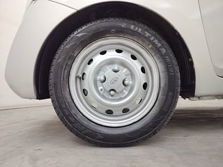 Used 2018 Hyundai Eon Era + Petrol Manual tyres LEFT FRONT TYRE RIM VIEW