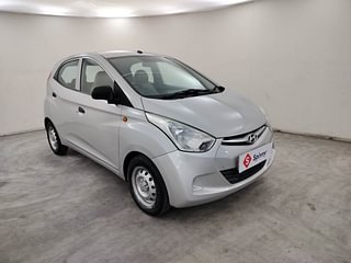 Used 2018 Hyundai Eon Era + Petrol Manual exterior RIGHT FRONT CORNER VIEW