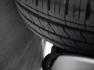 Used 2018 Hyundai Eon Era + Petrol Manual tyres RIGHT FRONT TYRE TREAD VIEW