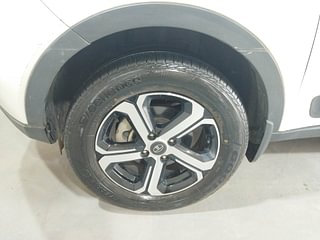 Used 2022 Tata Nexon XZA Plus Petrol Automatic tyres LEFT FRONT TYRE RIM VIEW