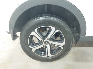 Used 2022 Tata Nexon XZA Plus Petrol Automatic tyres RIGHT REAR TYRE RIM VIEW