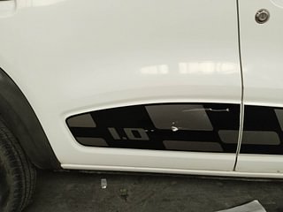 Used 2016 Renault Kwid [2017-2019] RXT 1.0 SCE Special Petrol Manual dents MINOR DENT