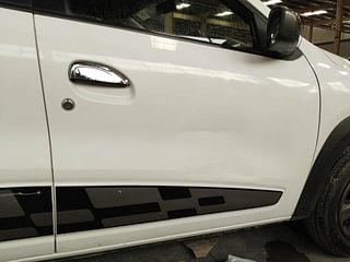 Used 2016 Renault Kwid [2017-2019] RXT 1.0 SCE Special Petrol Manual dents MINOR DENT