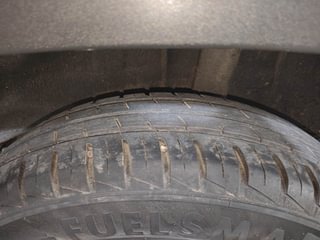 Used 2021 renault Kwid 1.0 RXT Opt Petrol Manual tyres LEFT REAR TYRE TREAD VIEW