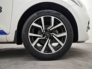 Used 2018 Hyundai Elite i20 Asta 1.2 Petrol Manual tyres RIGHT FRONT TYRE RIM VIEW