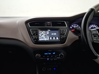 Used 2018 Hyundai Elite i20 Asta 1.2 Petrol Manual interior MUSIC SYSTEM & AC CONTROL VIEW