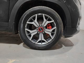 Used 2021 Kia Seltos GTX Plus DCT Petrol Automatic tyres RIGHT FRONT TYRE RIM VIEW