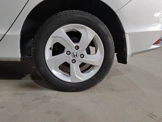 Used 2014 Honda City V Petrol Manual tyres LEFT REAR TYRE RIM VIEW